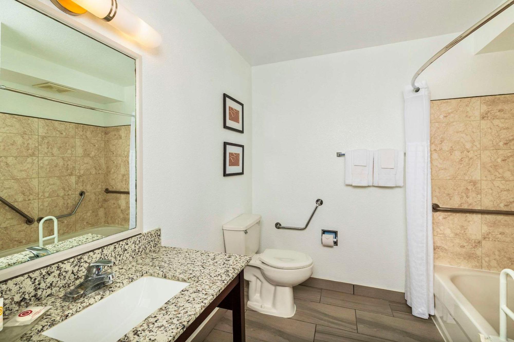 Comfort & 3* Yorkton