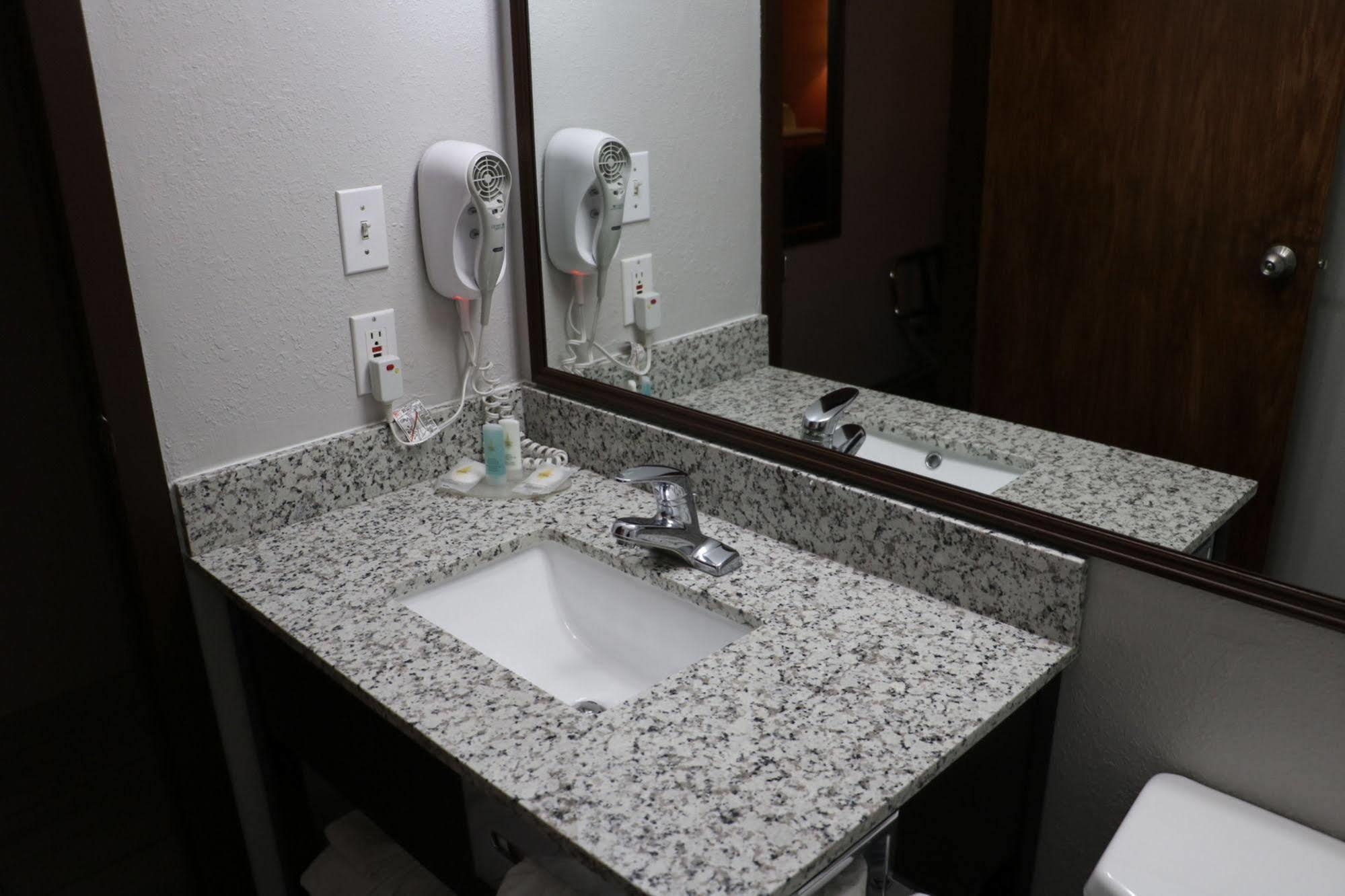 Comfort & Yorkton